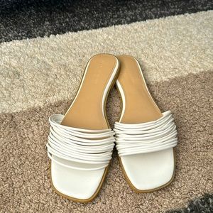 JUSTFAB Kelly Rowland Size 11 White Sandals Worn Once